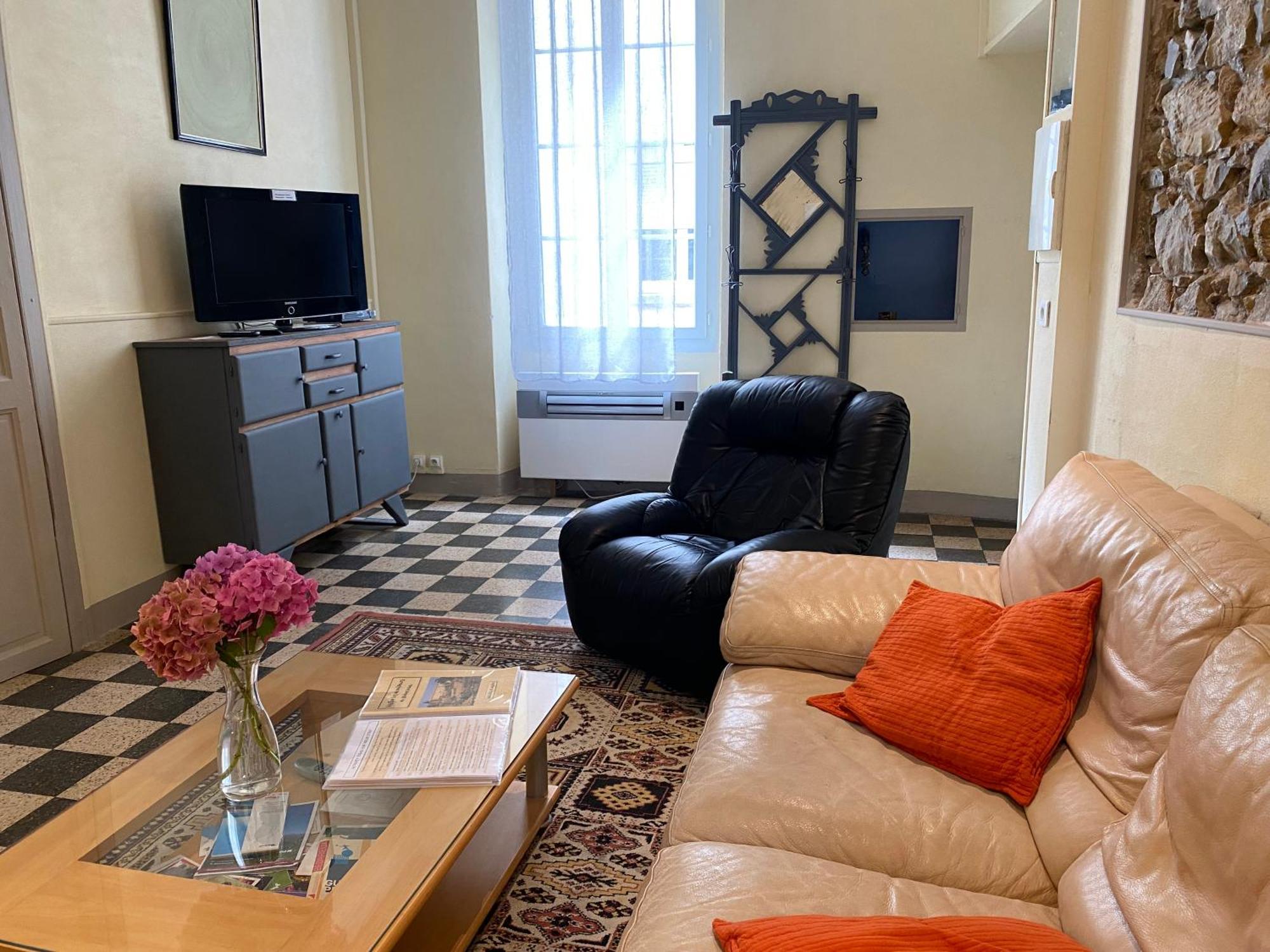 Residence Verdi - Appartements Meubles En Centre Ville Bedarieux Luaran gambar