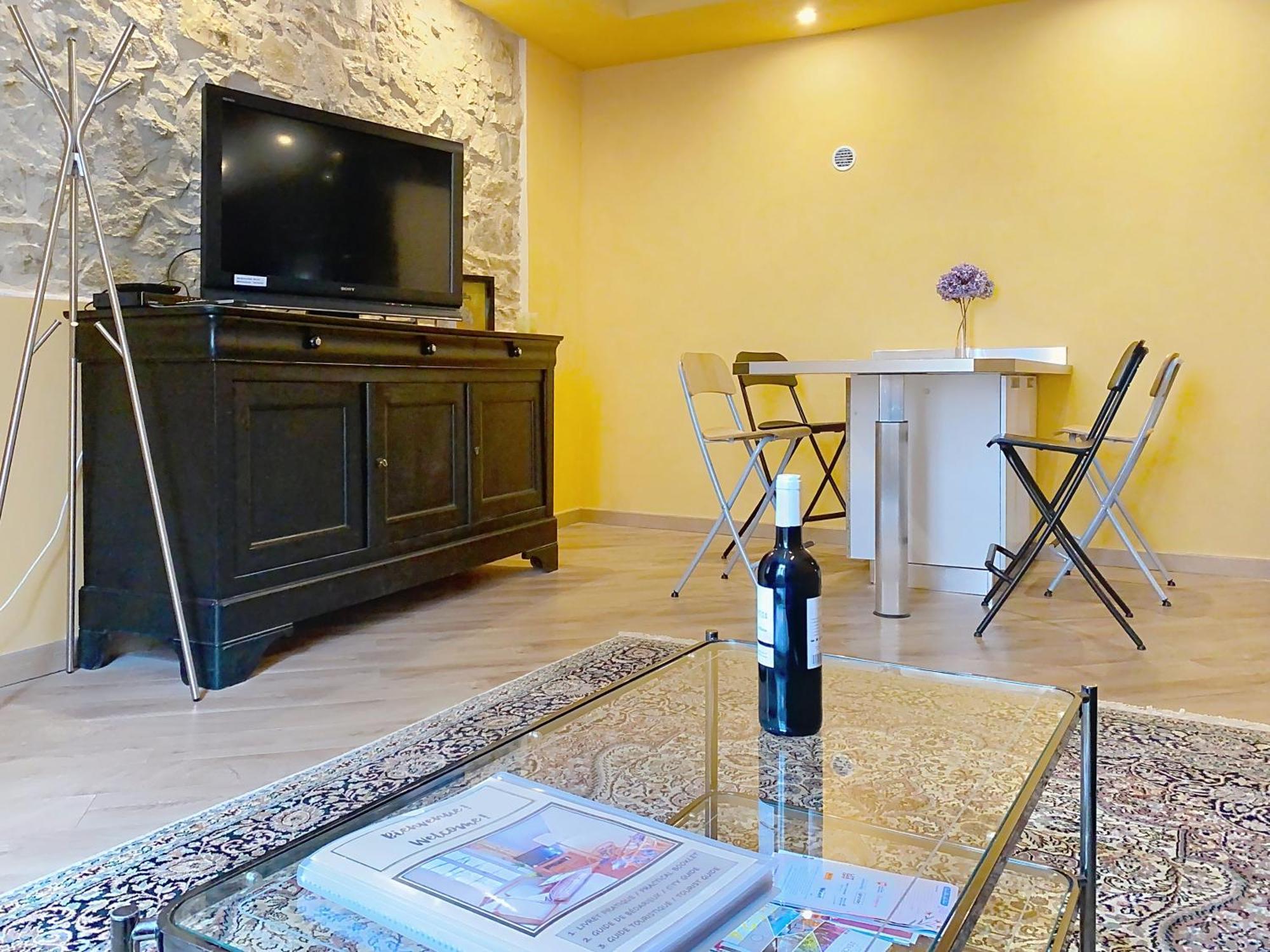 Residence Verdi - Appartements Meubles En Centre Ville Bedarieux Luaran gambar