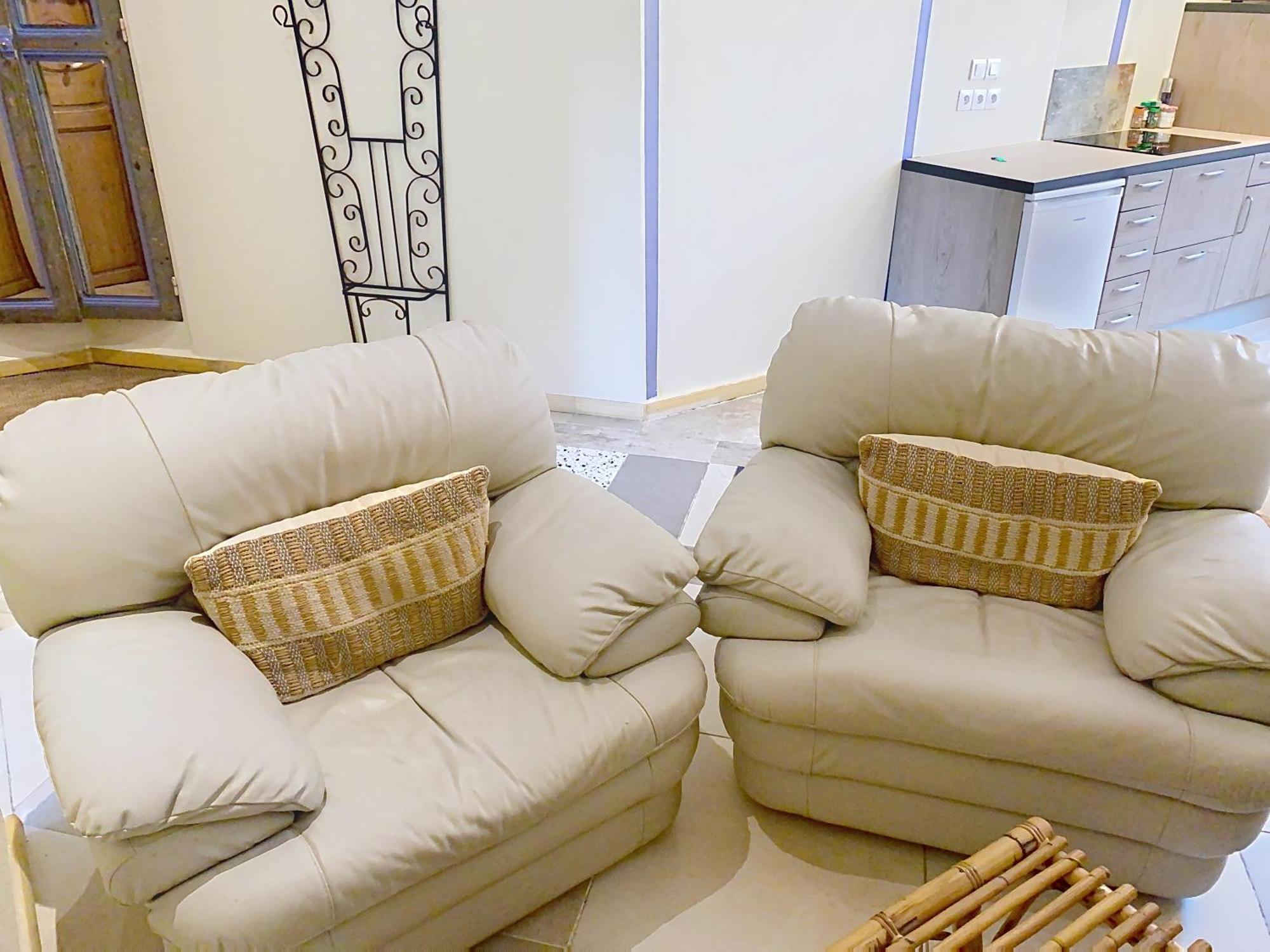 Residence Verdi - Appartements Meubles En Centre Ville Bedarieux Luaran gambar